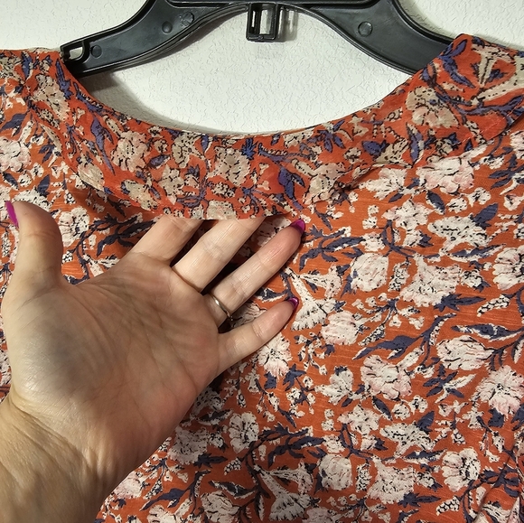 Lucky Brand Floral V-Neck Ruffle Sleeve Top Women's Size Small P NWOT - Picture 6 of 8